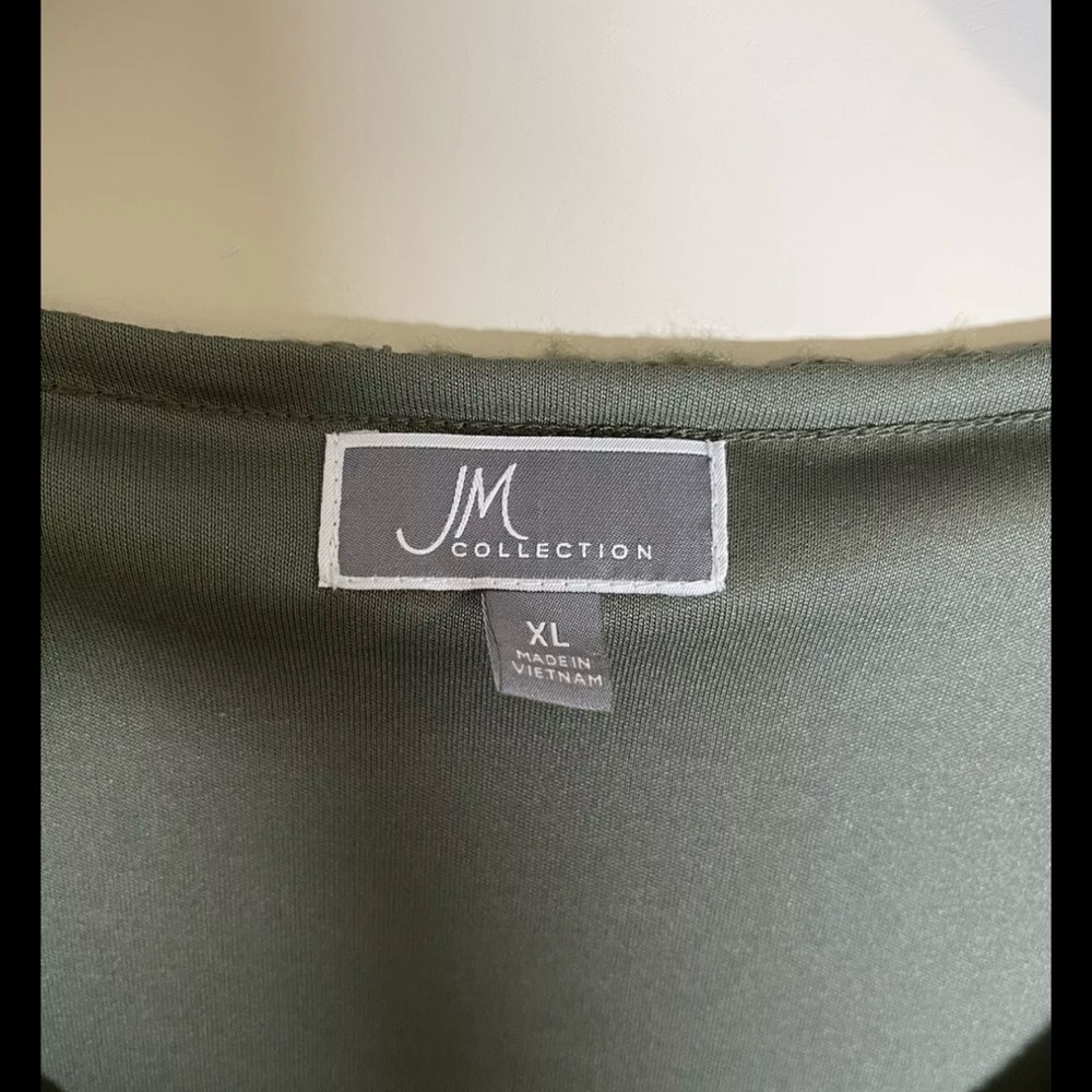 JM Collection blouse - Picture 2 of 4